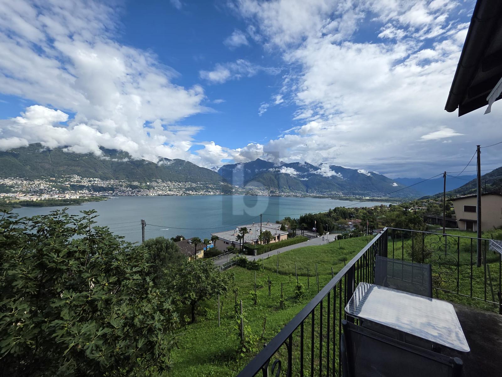 RUSTICO CON AMPIO TERRENO EDIFICABILE E VISTA - 1