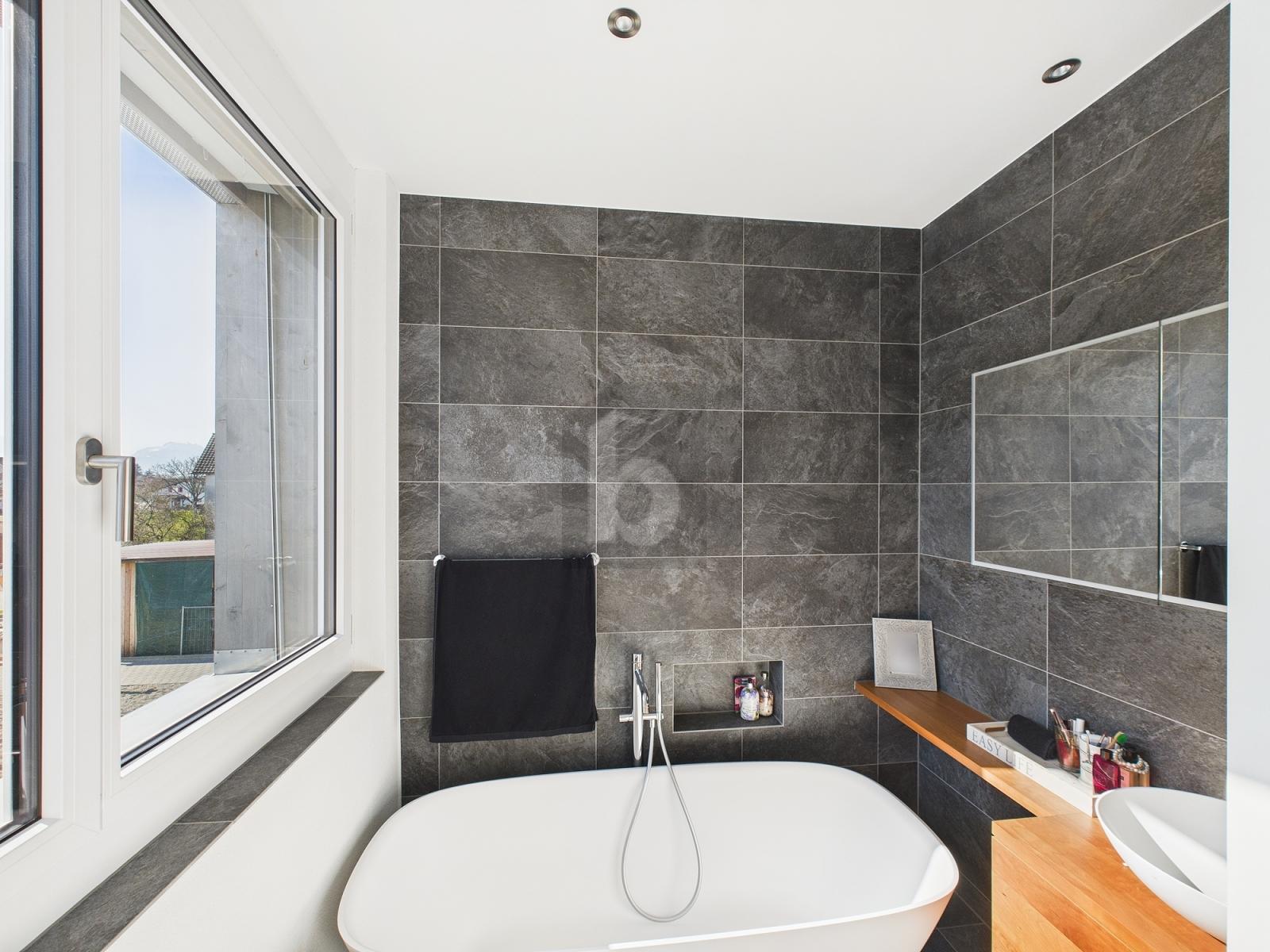 EXKLUSIV UND MODERN - 4