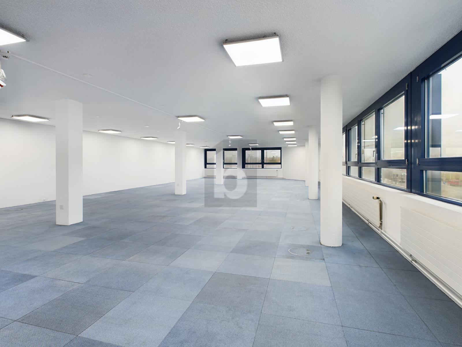 VON EINZEL-  BIS GROSSRAUMBÜRO (200/400/800 M2) - 2