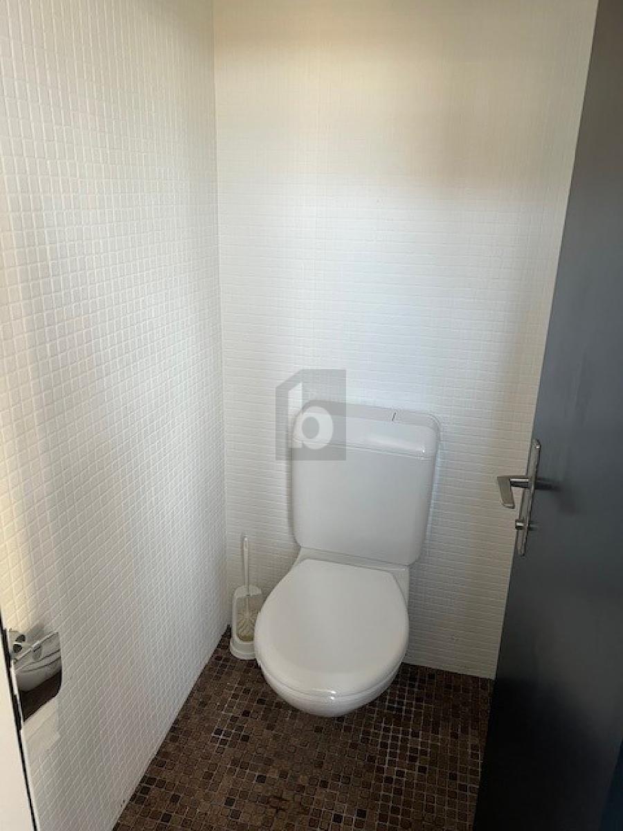 GROSSZÜGIG UND GERÄUMIG - 4