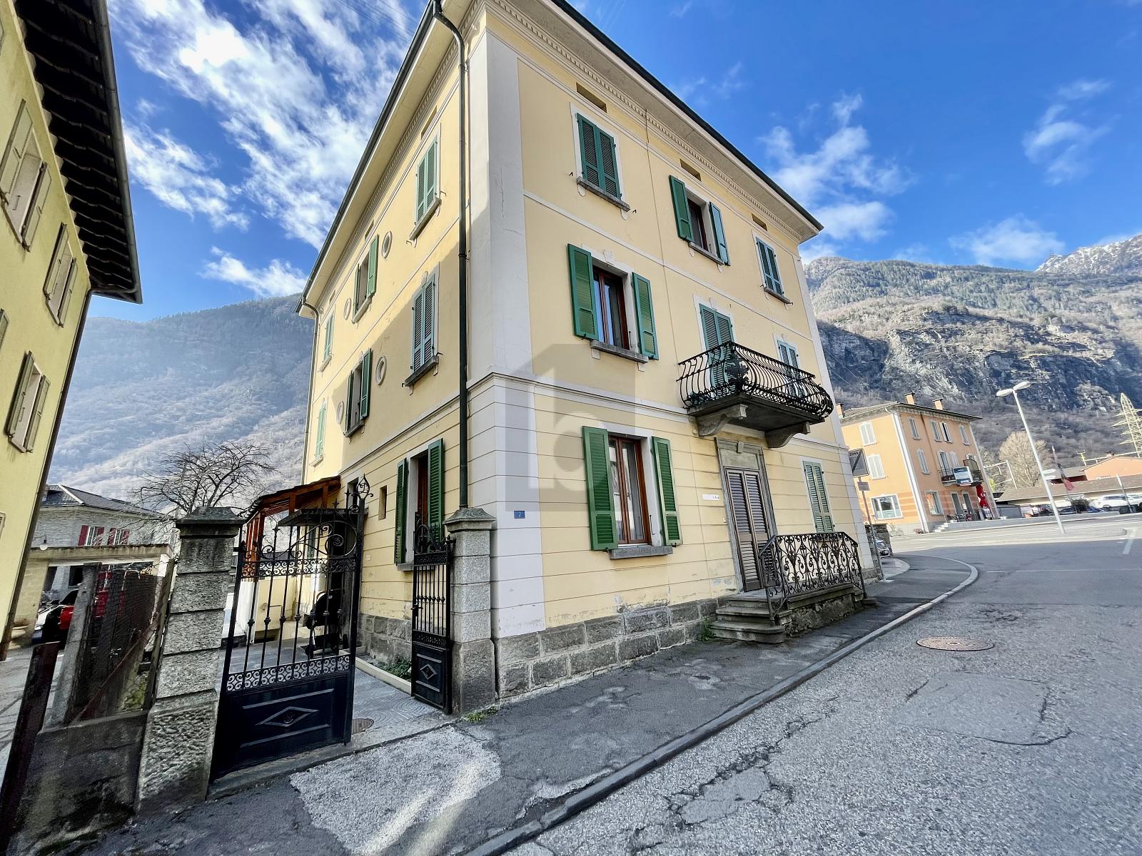 CASA DA 4 APPARTAMENTI INTERESSANTE - 0