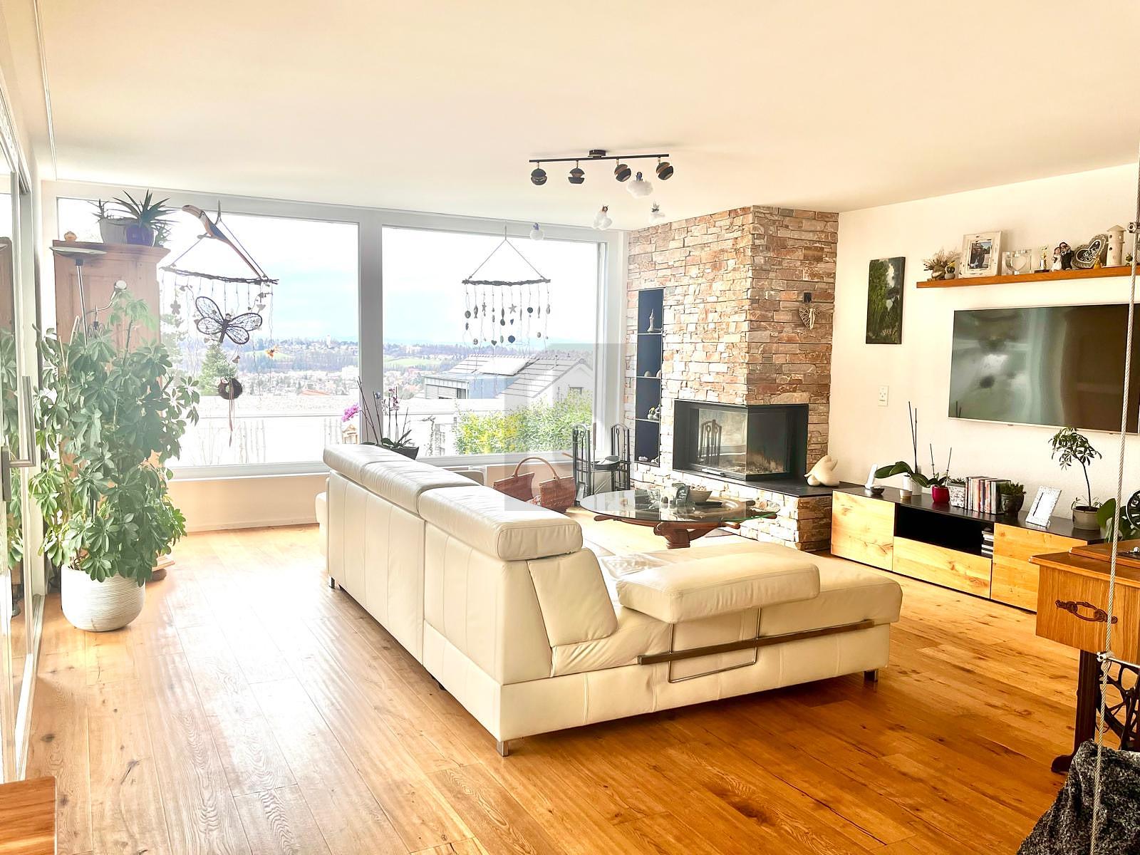 GARTEN MIT POOL UND ATTRAKTIVER BAURECHTSZINS - 1