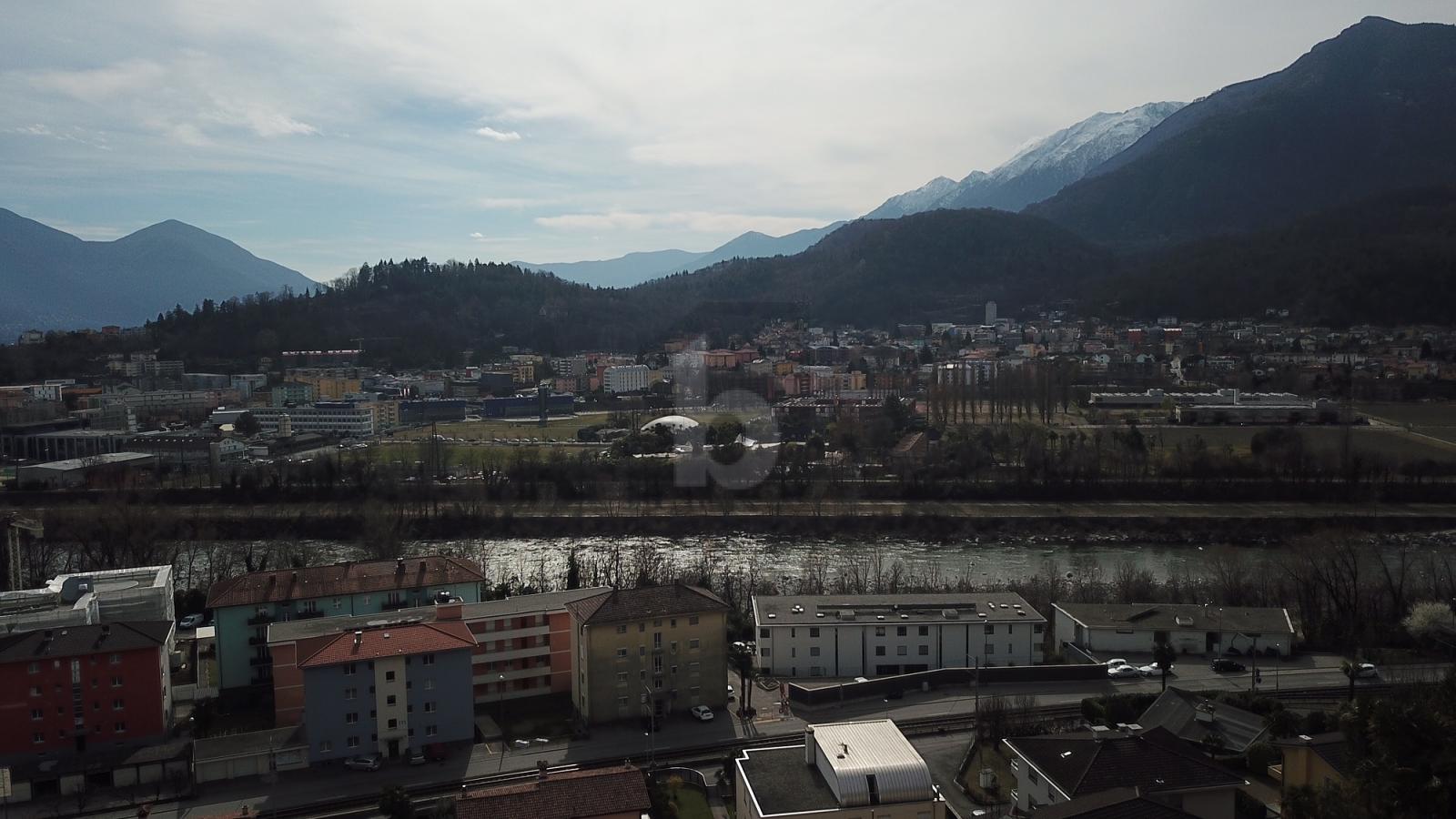 TERRENO EDIFICABILE CON BELLISSIMA VISTA - 1