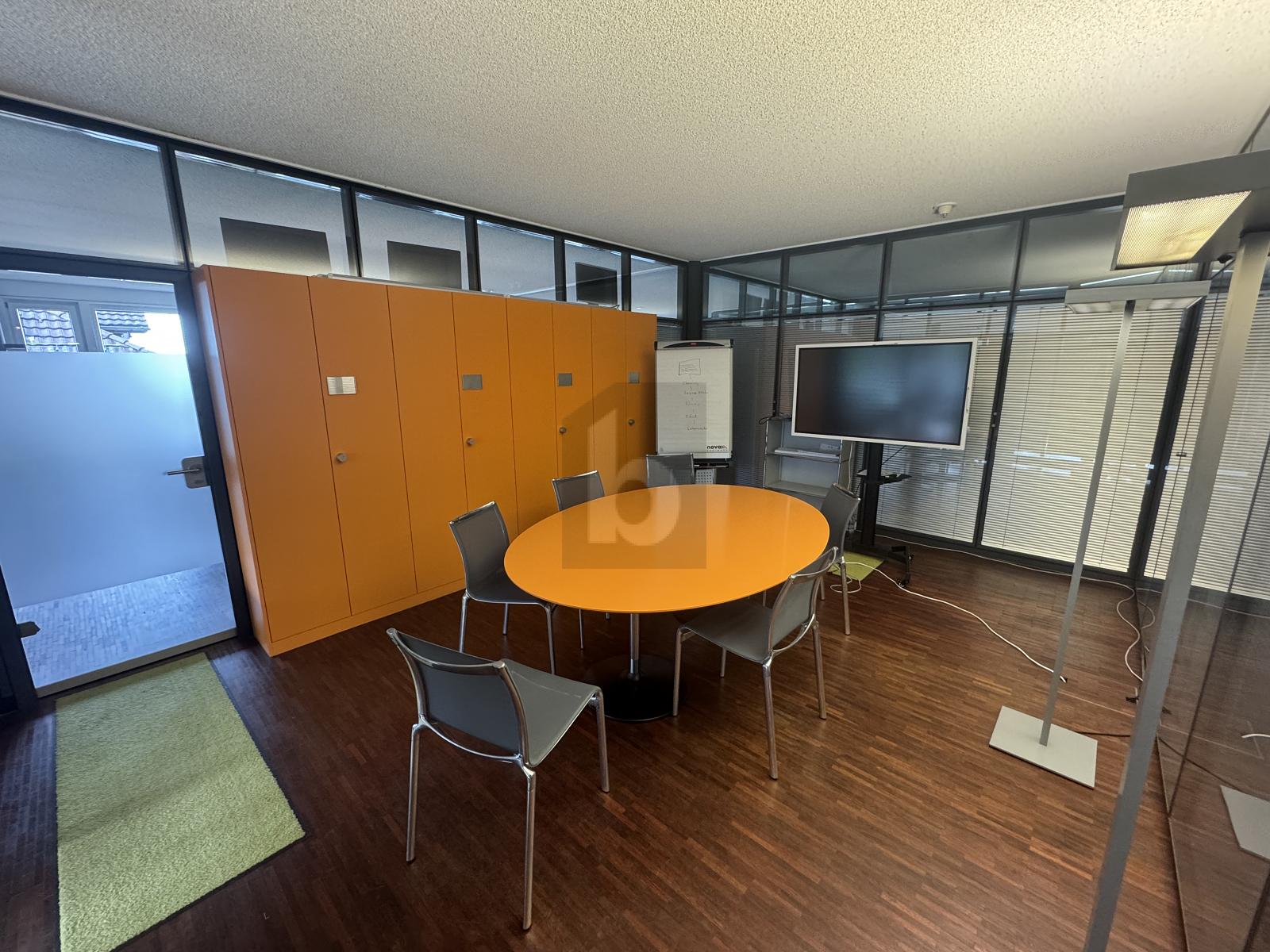 ATTRAKTIVE GESCHÄFTSFLÄCHE MIT KOMFORT - 1