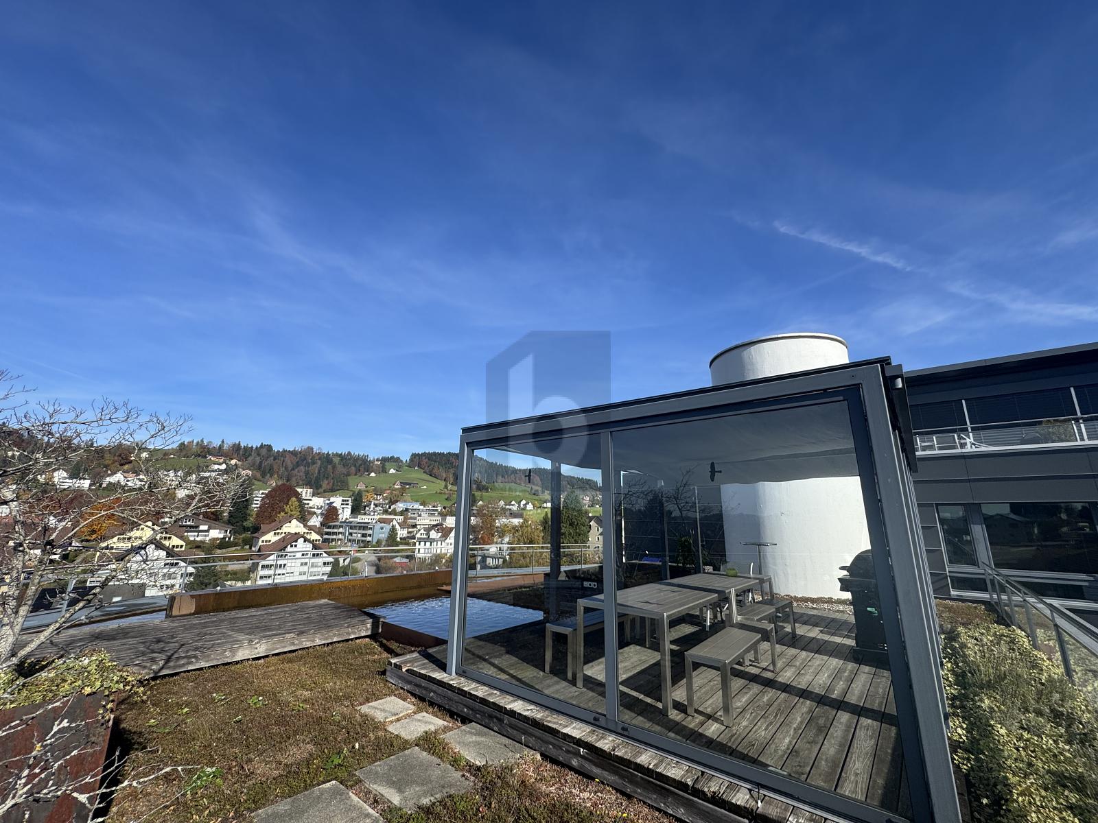 MODERNE ARBEITSFLÄCHE MIT TERRASSE - 0