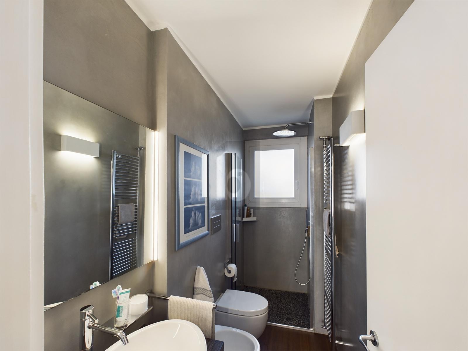 HELL UND GERÄUMIG - 3