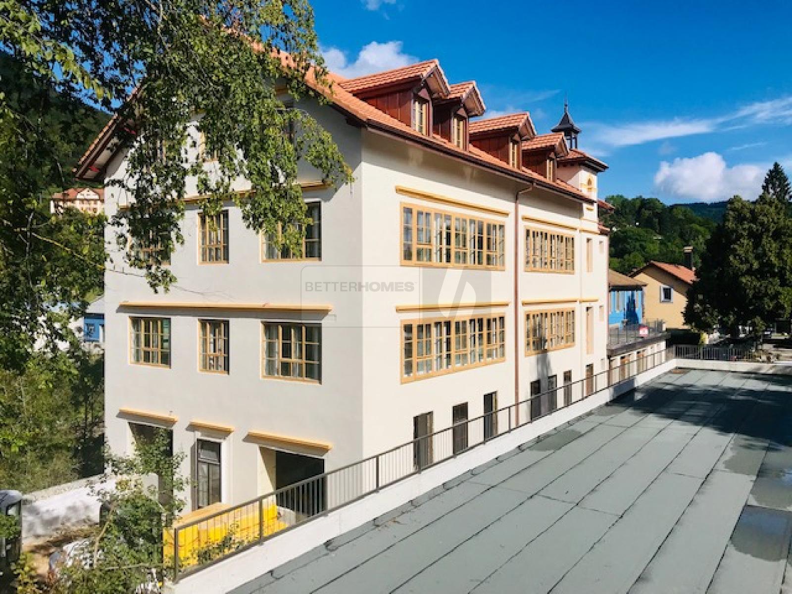 DERNIER ÉTAGE AU BORD DE LA RIVIÈRE (LOT 11) - 2