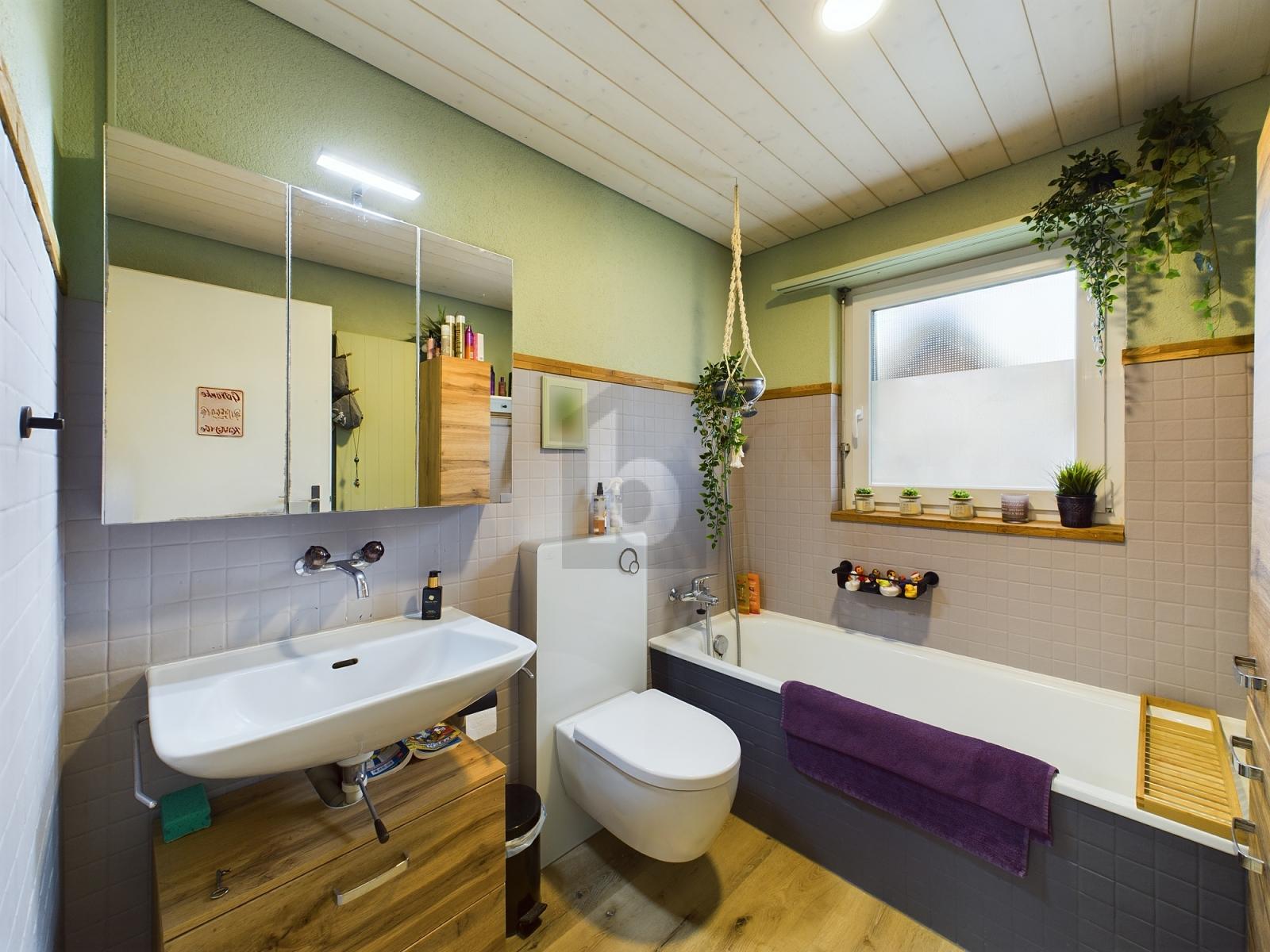 FREISTEHEND MIT VIEL UMSCHWUNG - 3