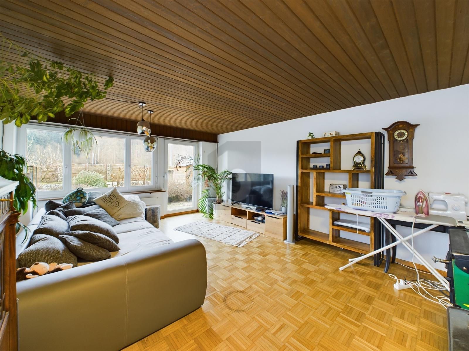 FREISTEHEND MIT VIEL UMSCHWUNG - 4