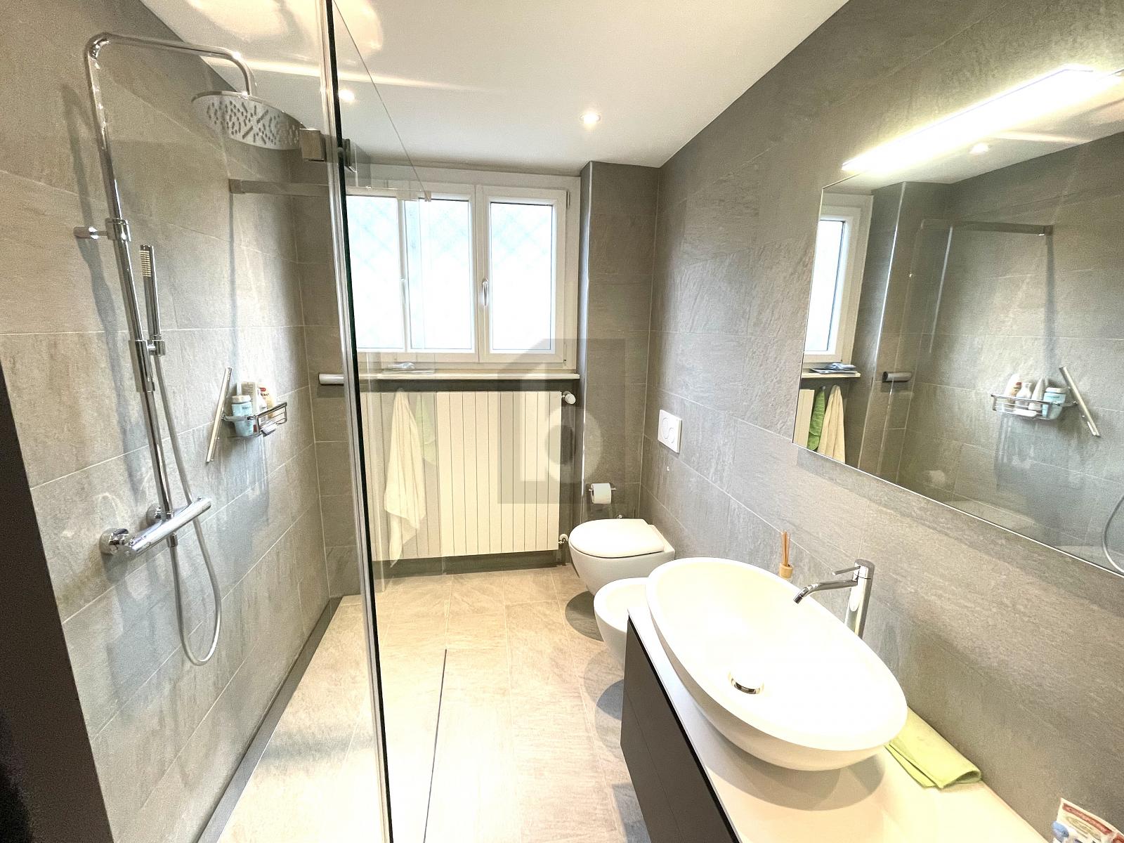 UNIFAMILIARE-BIFAMILIARE CON GIARDINO - 0