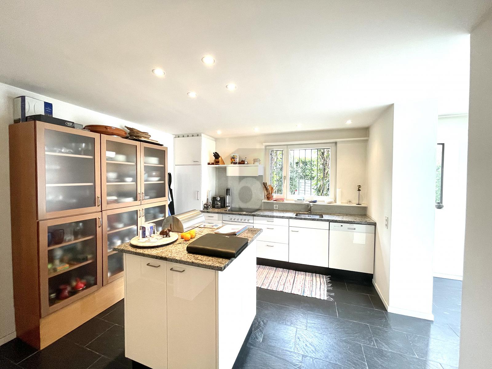 UNIFAMILIARE-BIFAMILIARE CON GIARDINO - 1