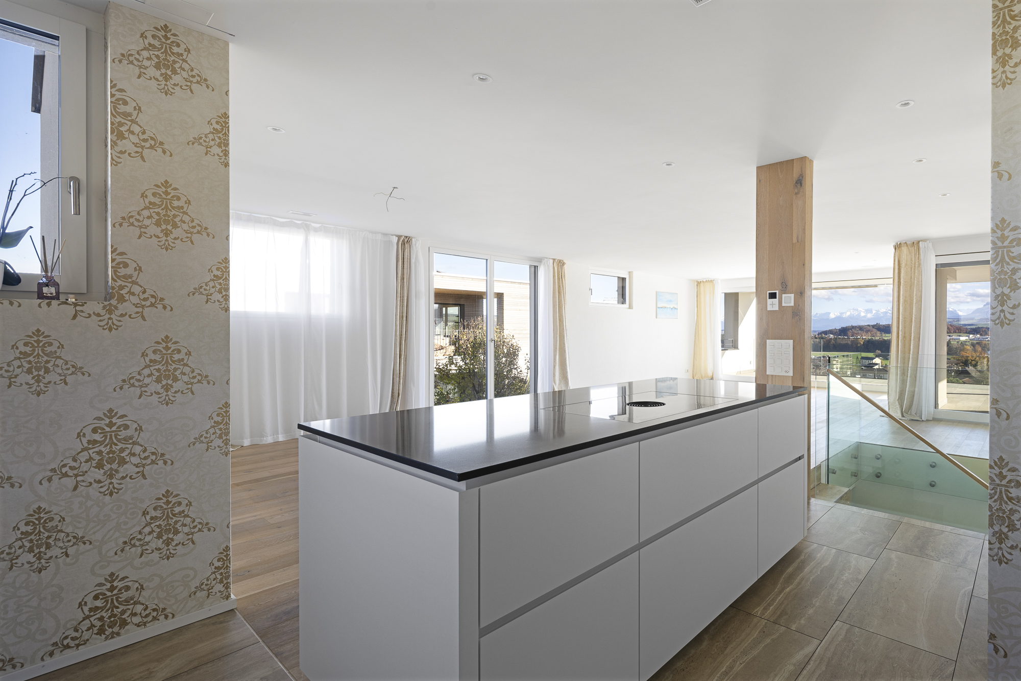 Topmodernes Raumwunder mit Traumaussicht und grosszügiger Terrasse - 5