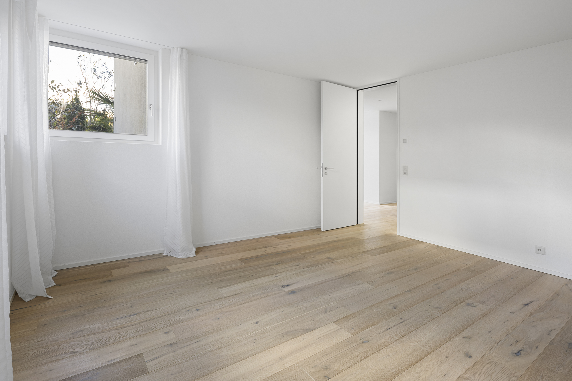 Topmodernes Raumwunder mit Traumaussicht und grosszügiger Terrasse - 9