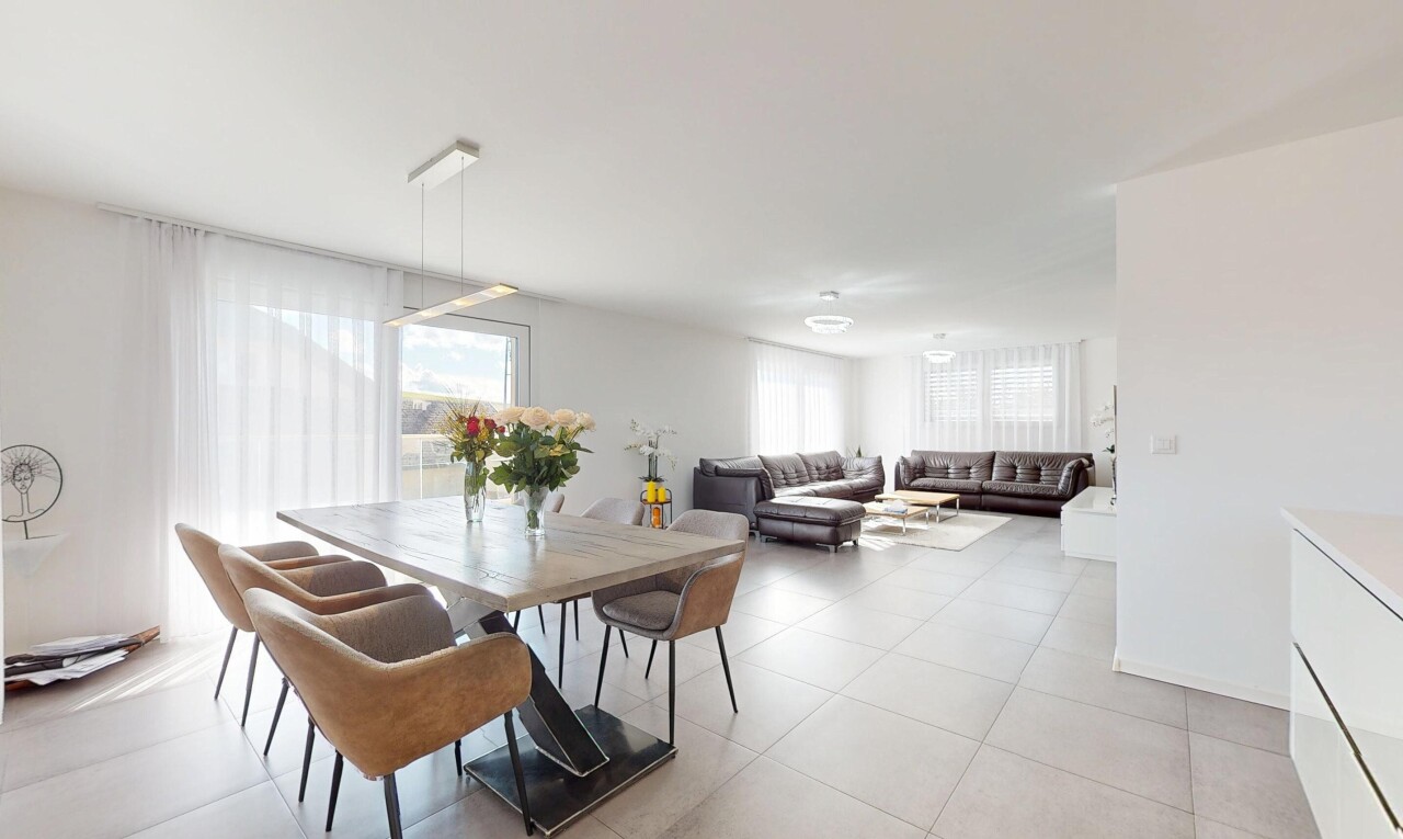 Moderne freistehende Villa mit Garten in einer ruhigen Gegend - 3