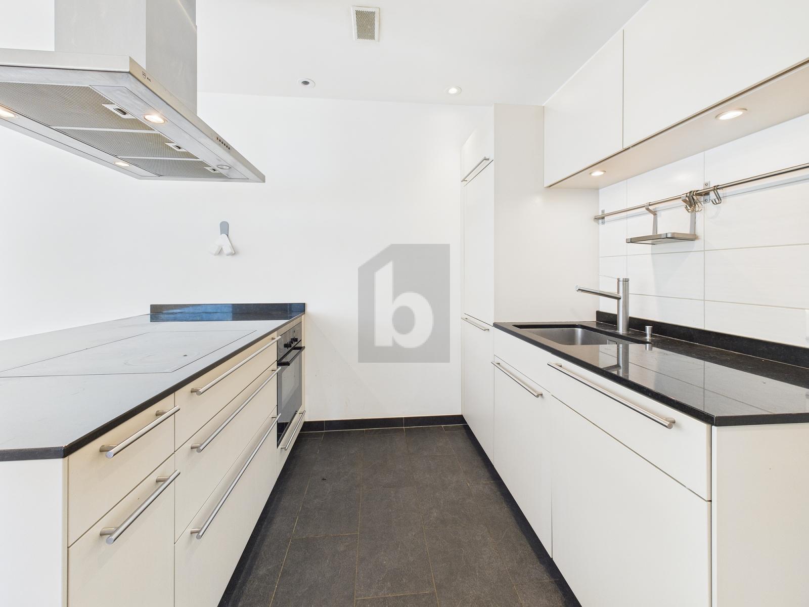 LICHTDURCHFLUTETE MIT TERRASSE - 3