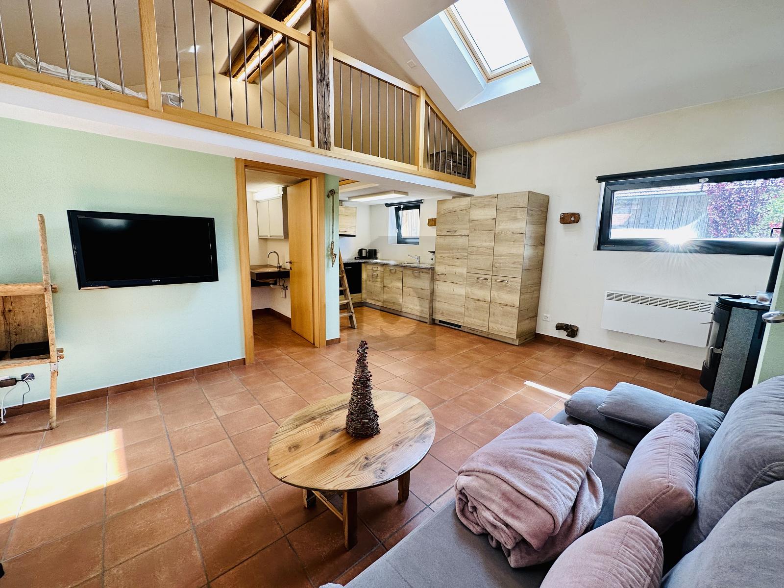 RÉNOVÉ AVEC SOIN, AU CENTRE DU VIEUX VILLAGE - 1