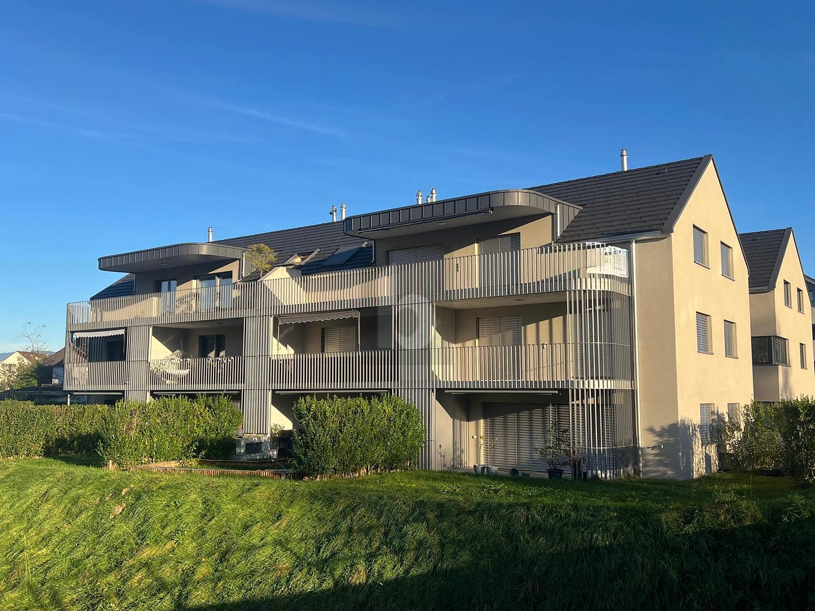 HOCHWERTIGER NEUBAU AN SONNIGER LAGE! - 0