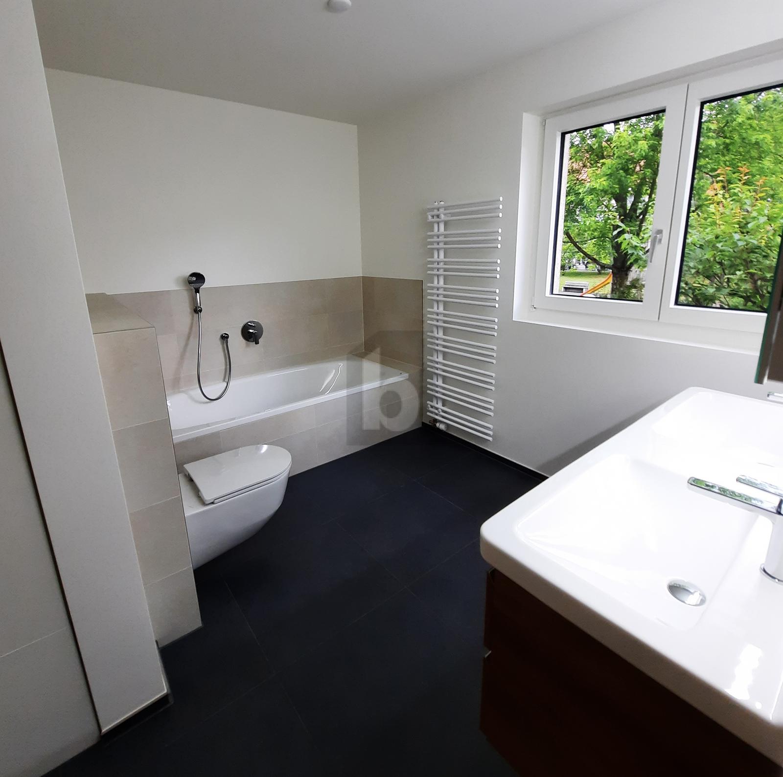 MODERNE AUSSTATTUNG AN ZENTRALER LAGE - 0