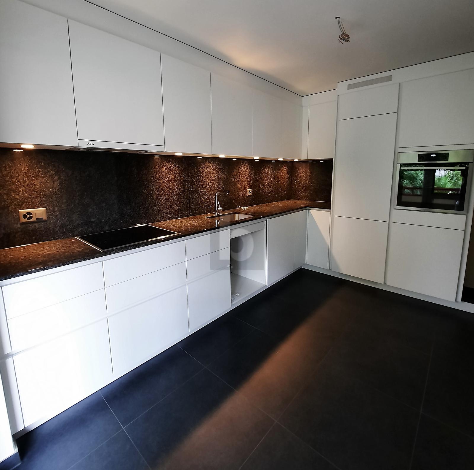 MODERNE AUSSTATTUNG AN ZENTRALER LAGE - 1