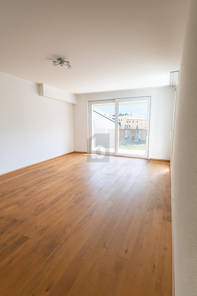 ENSOLEILLÉ DANS UN QUARTIER PAISIBLE - 1