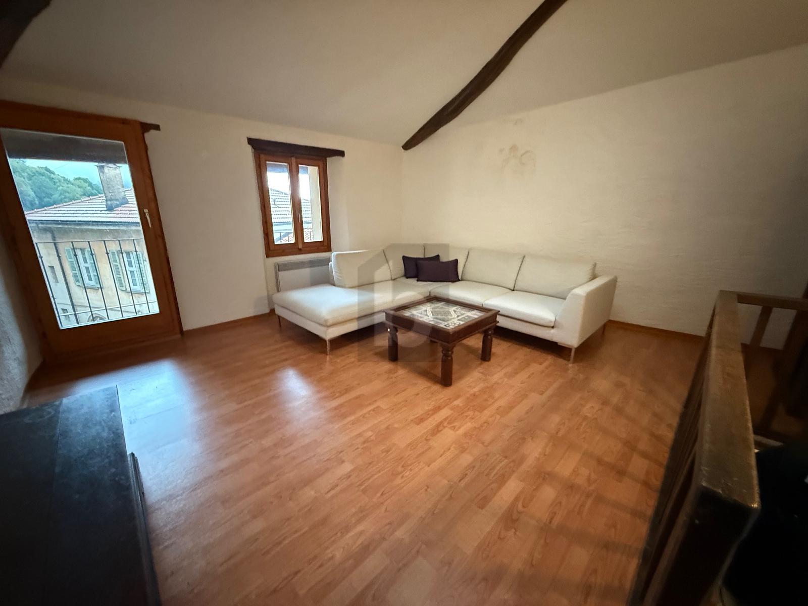 CENTRALE CON BELLISSIMA VISTA SULLA VALLE - 4