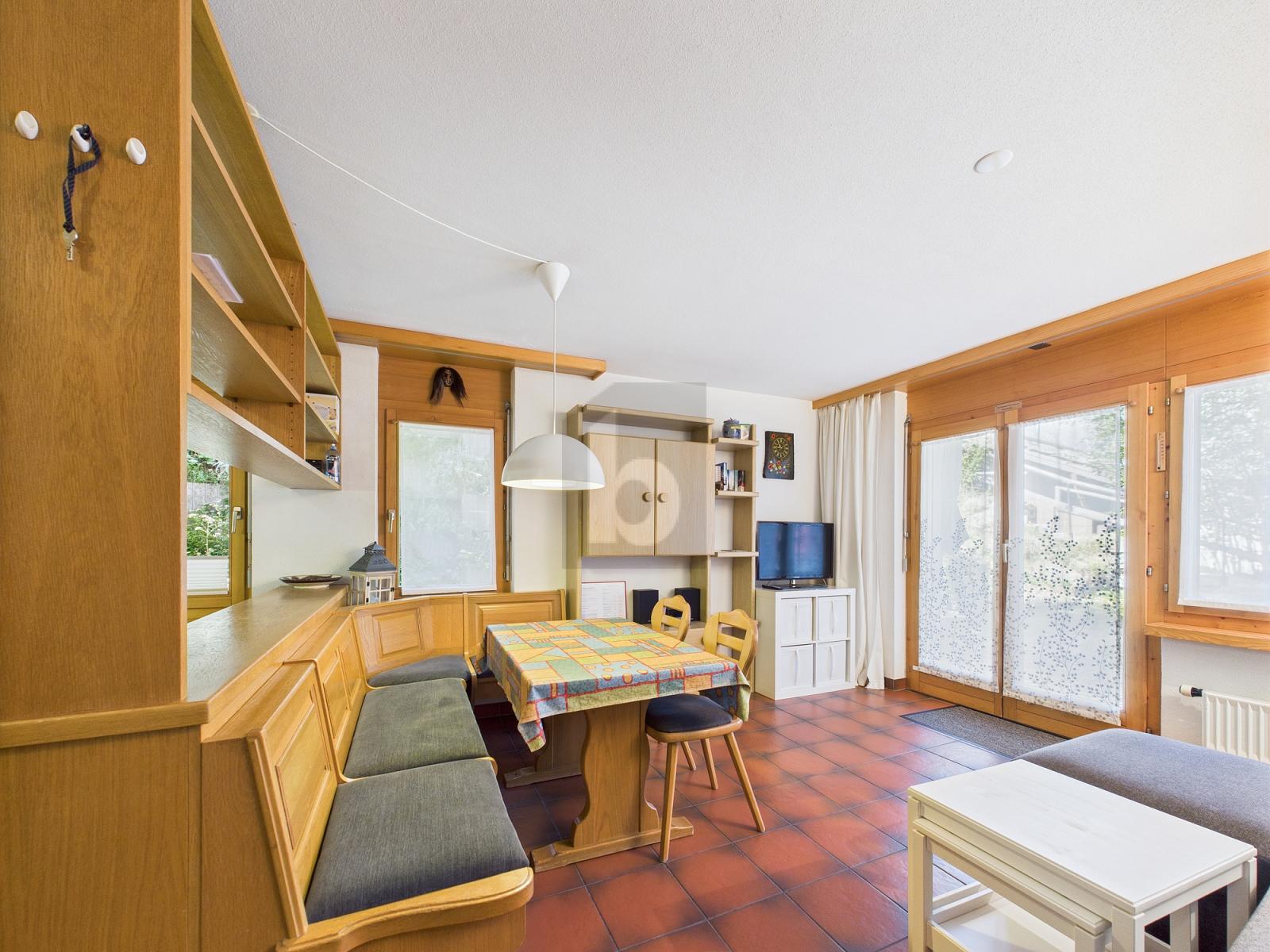 RUHIGE LAGE MIT GEMÜTLICHEM SITZPLATZ - 4