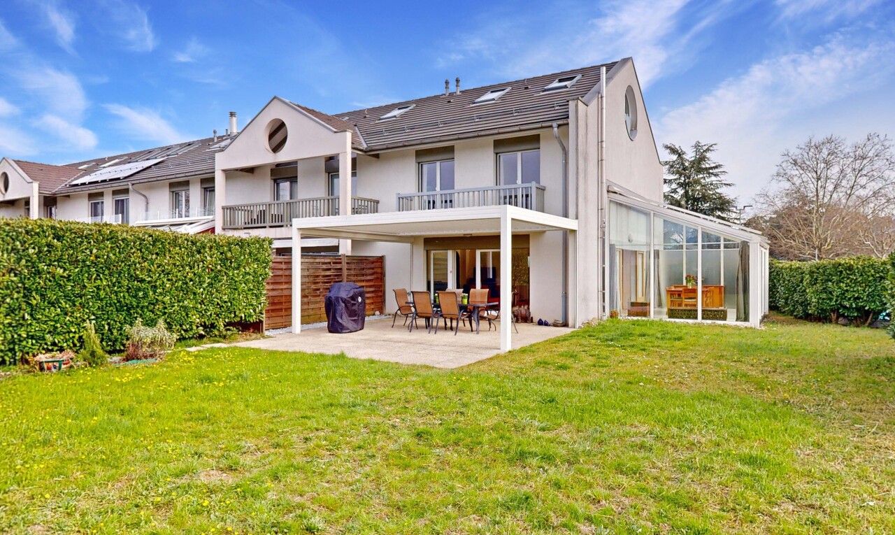 Maison mitoyenne d'angle in à Thônex - 0