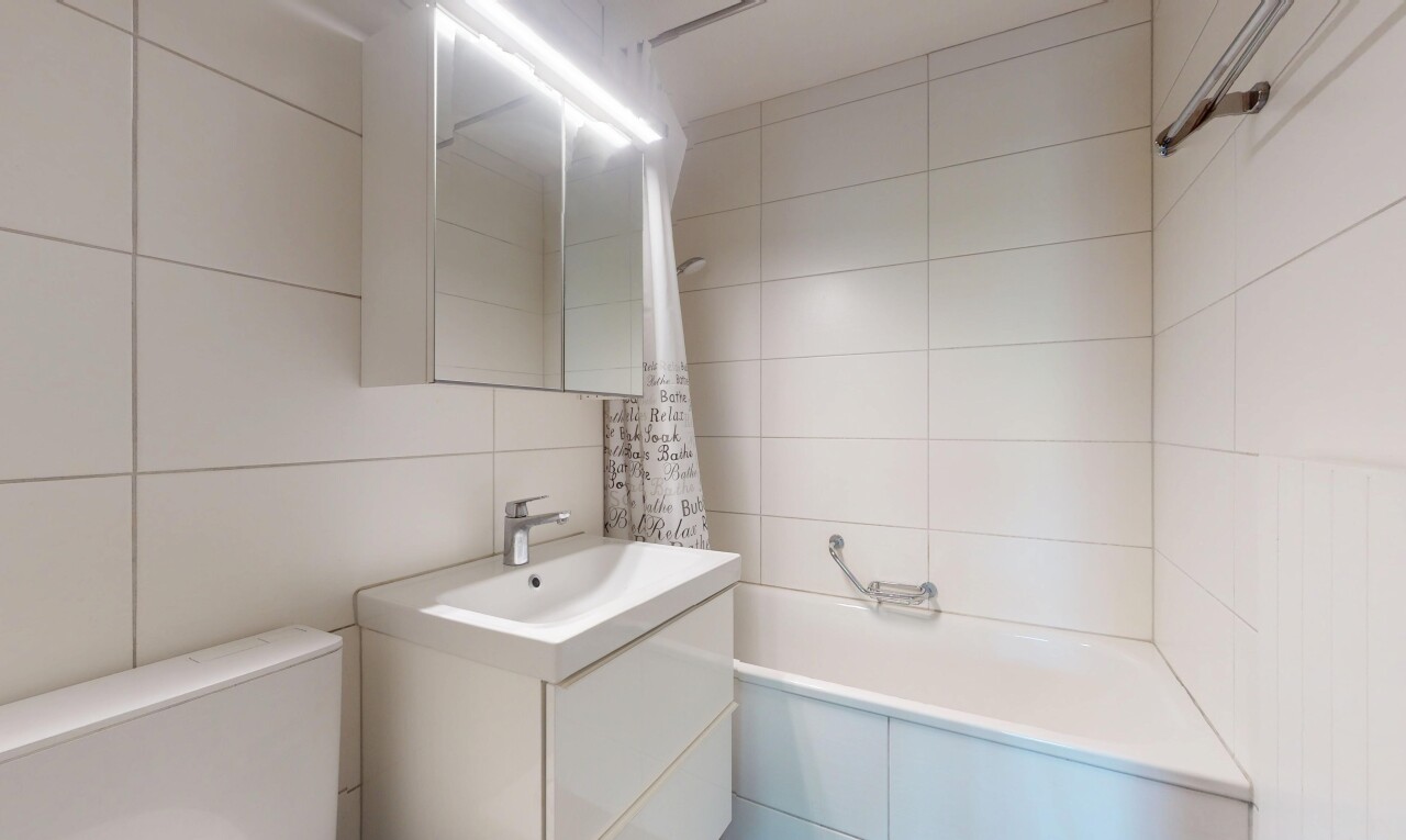 Well maintained 2.5-room apartment with big garden in Zurich-Affoltern - 4