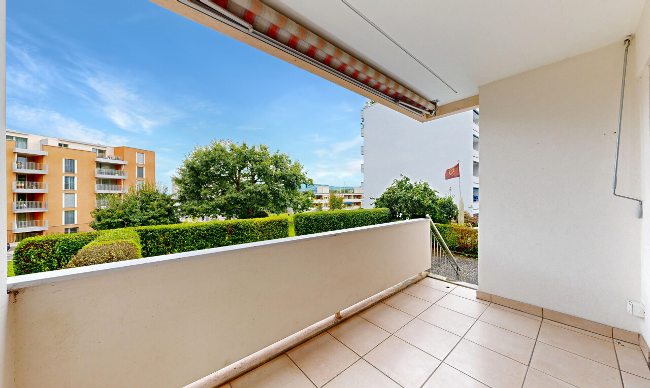 5.5-Zimmerwohnung in Wädenswil mit Aussicht, Hobbyraum und Garage - 0