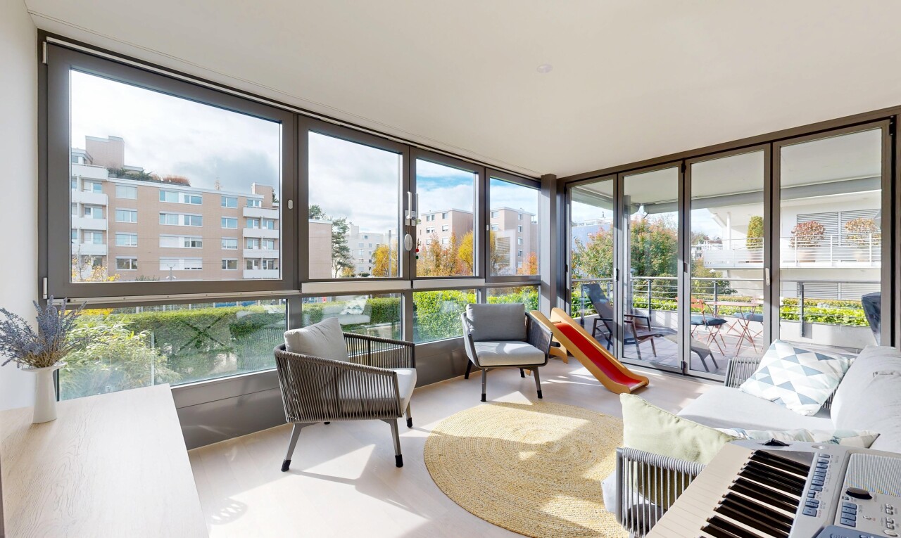 Elegant 4.5-Room Apartment in Zumikon - 4