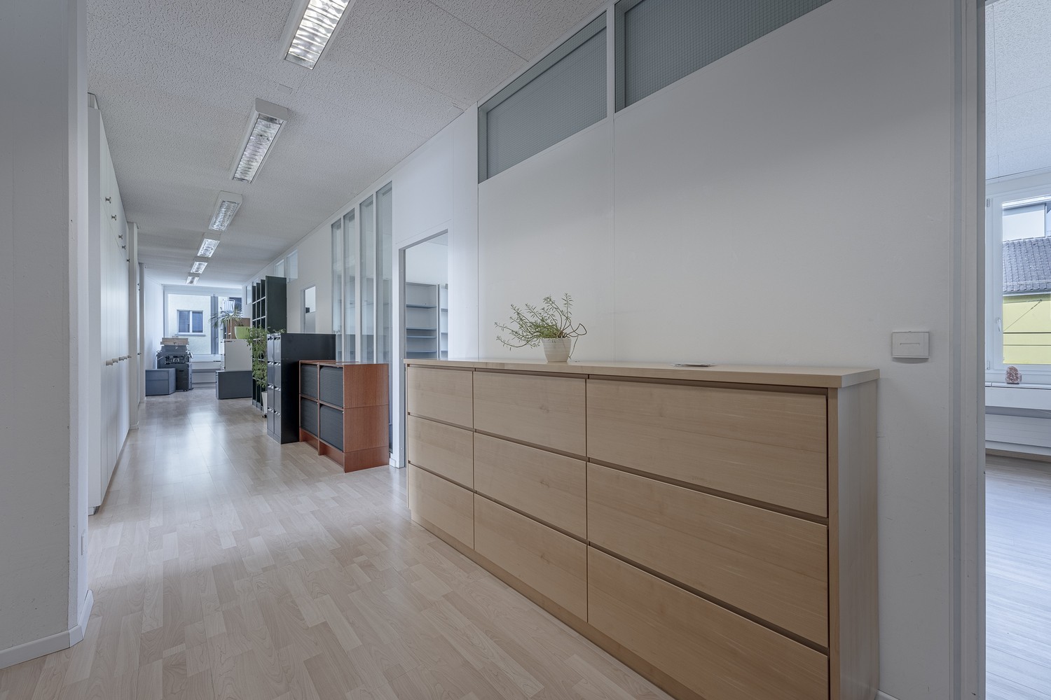 Bezugsbereite Fläche mit Dachterrasse mitten in Oerlikon - 6