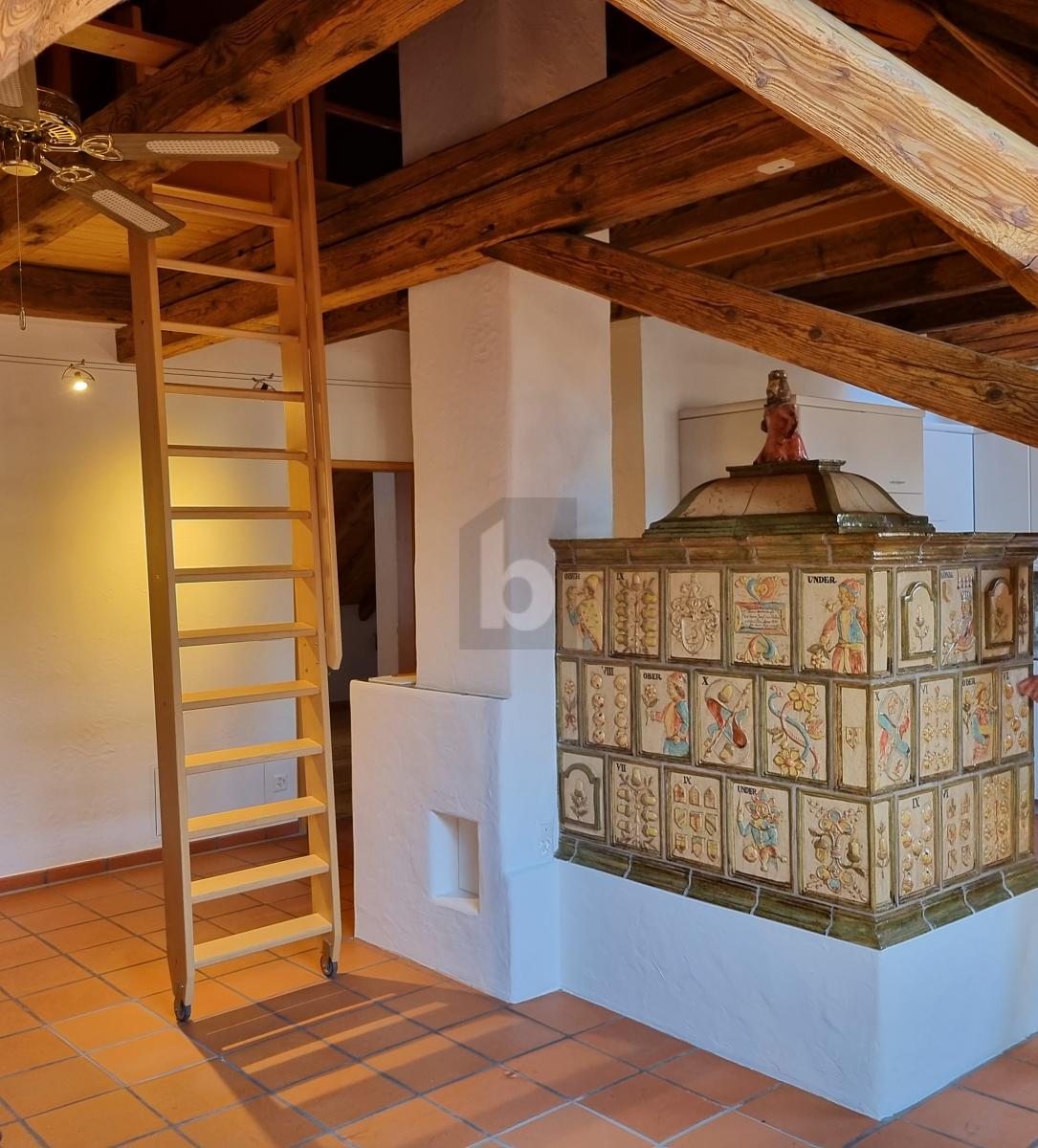 MIT SICHTBALKEN UND KACHELOFEN! - 1