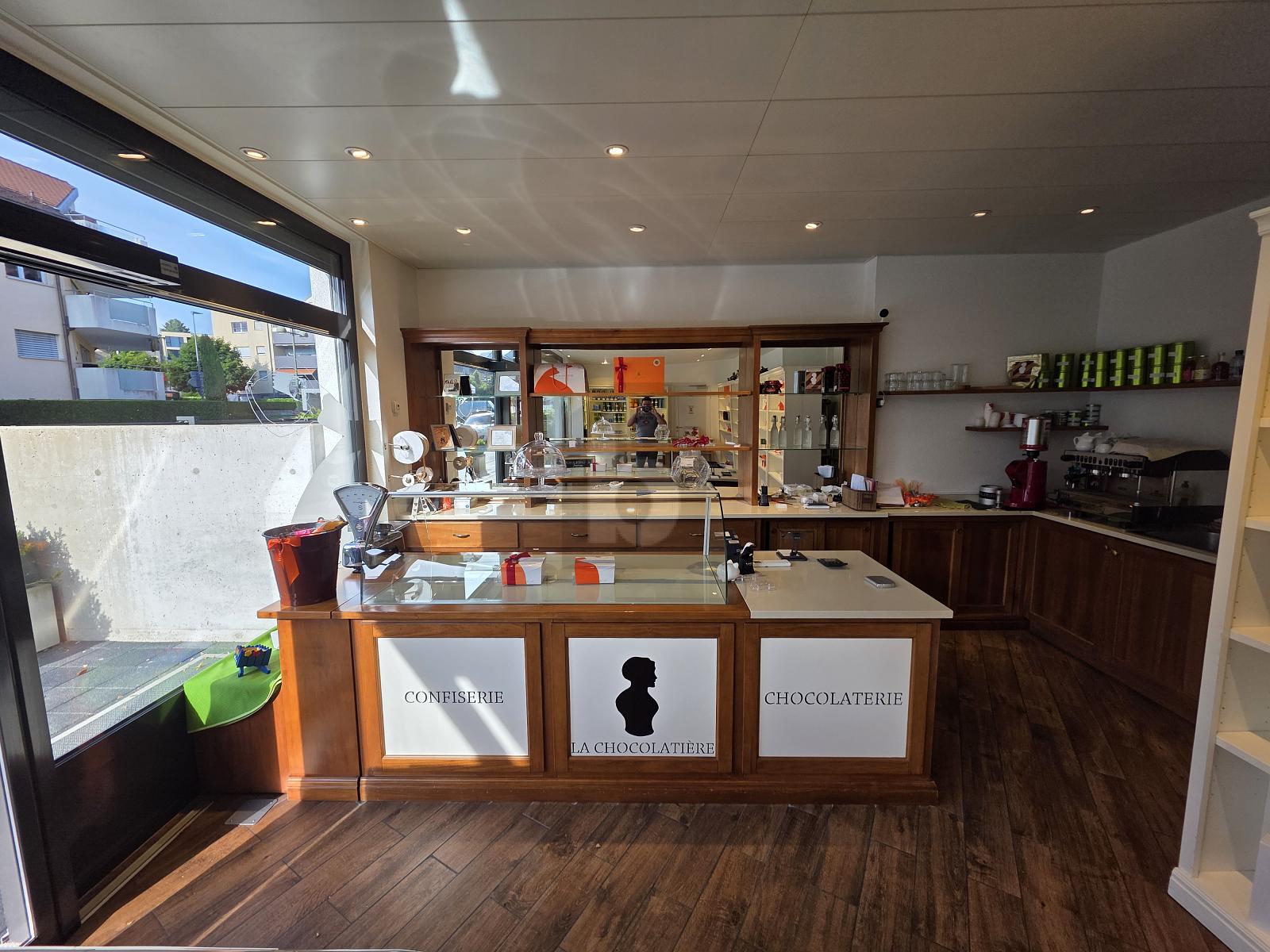 IDÉALEMENT SITUÉ, PRÊT À L EXPLOITATION - 4