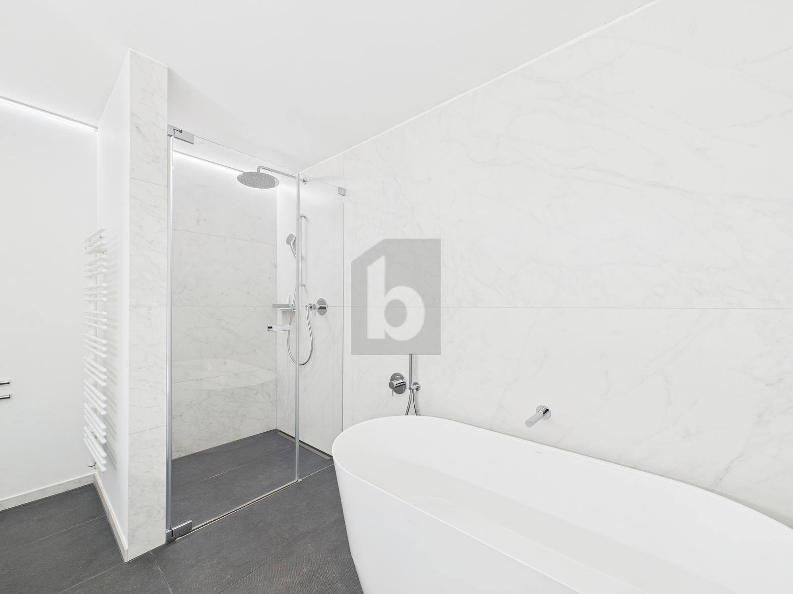 AN PRIVATER LAGE MIT EINMALIGEM PANORAMA - 2