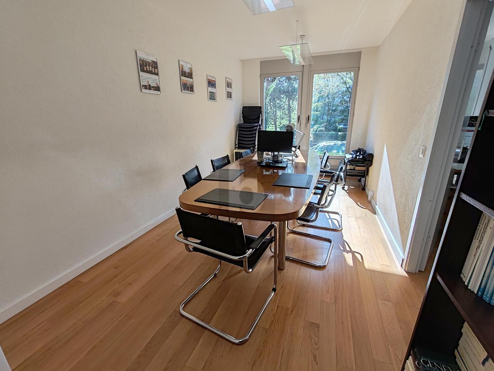 BUREAUX LUMINEUX À PROXIMITÉ DE CHAMPEL - 1