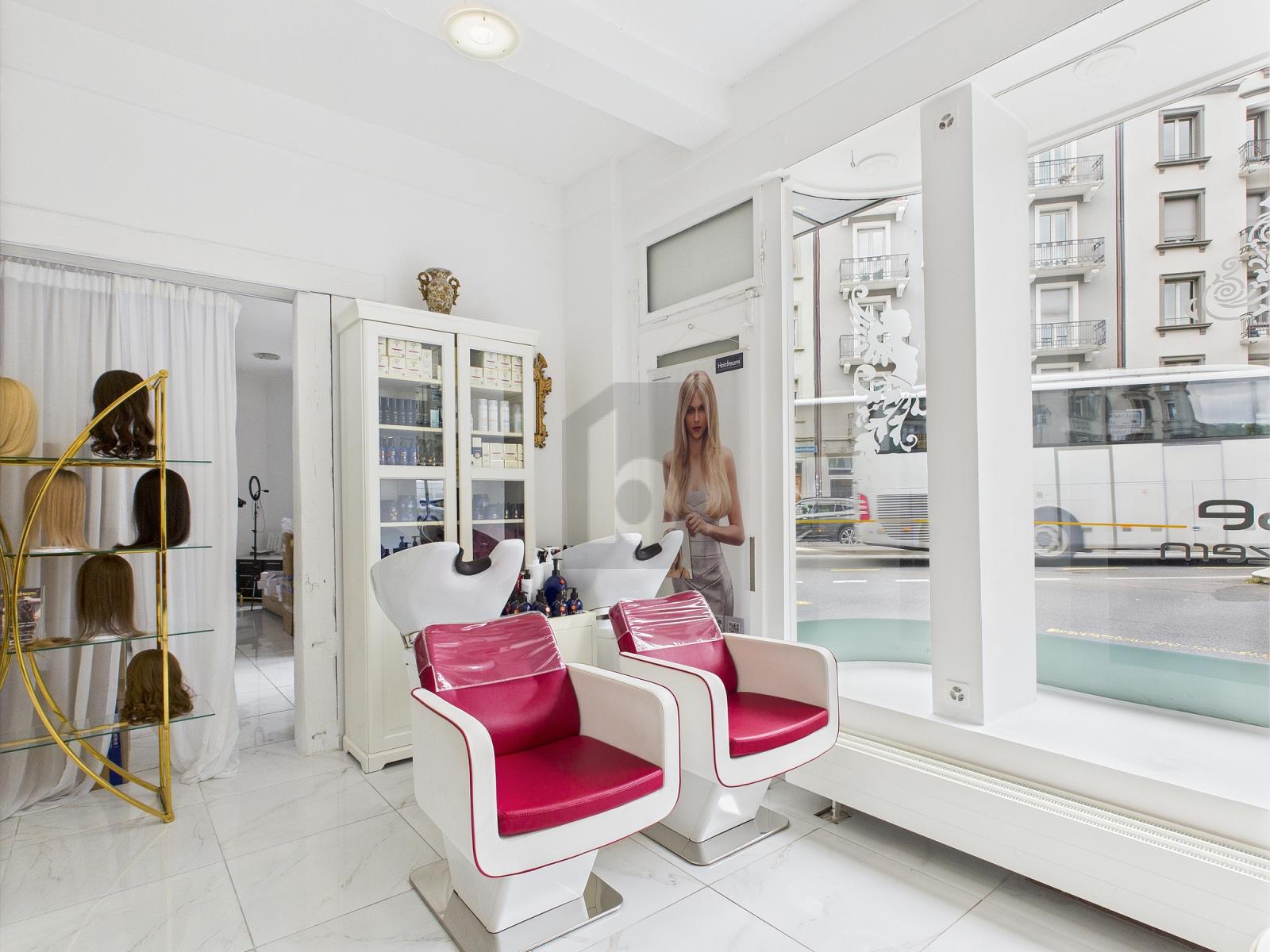 LICHTDURCHFLUTET IM ZENTRUM DER STADT - 1