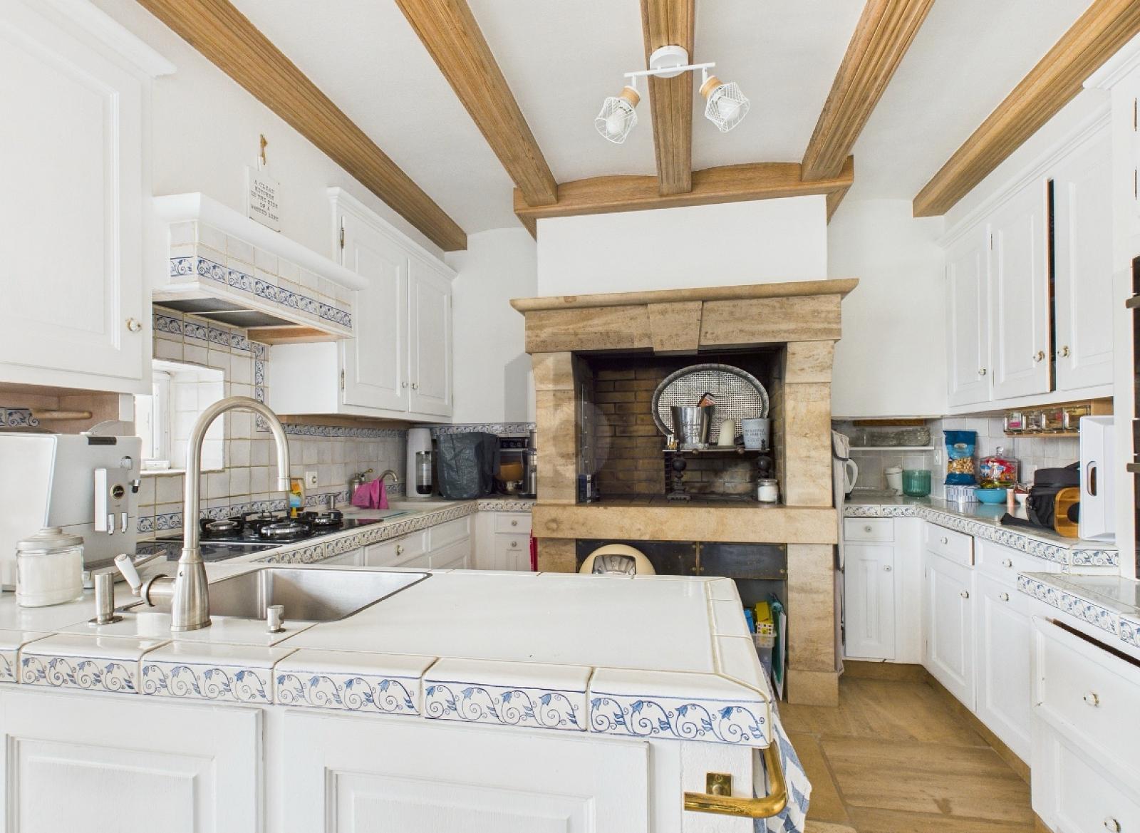 ÉLÉGANCE, SÉRÉNITÉ, MEUBLÉ AVEC PISCINE PRIVÉE - 2