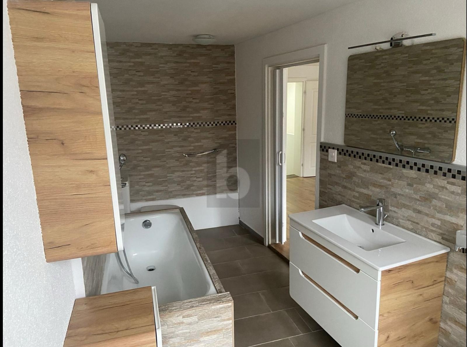 EXKLUSIV UND FRISCH SANIERT - 2