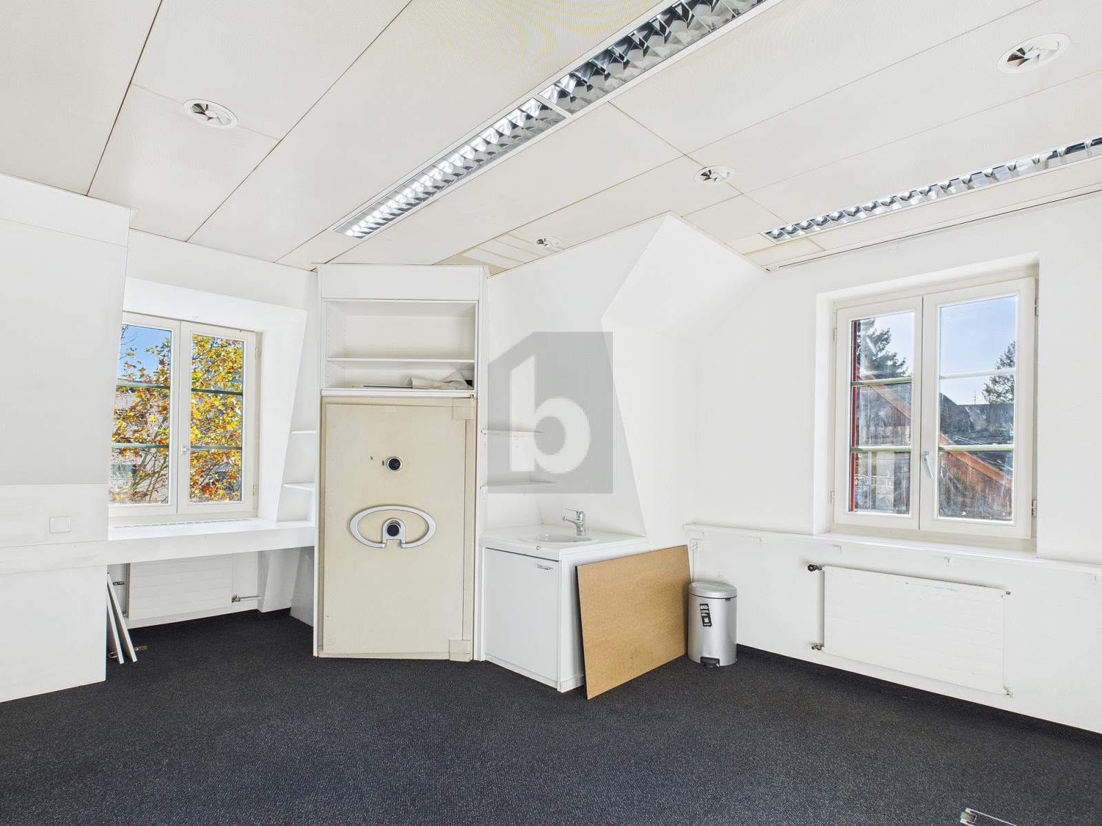 LICHTDURCHFLUTET UND AN PERFEKTER LAGE - 2