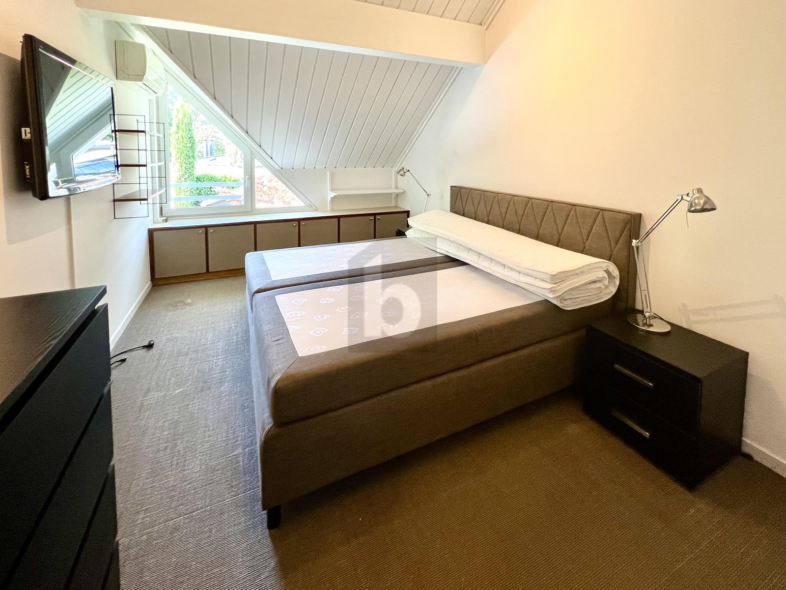 CONFORTABLE ET CALME AVEC ABRI DE JARDIN ET SAUNA - 3