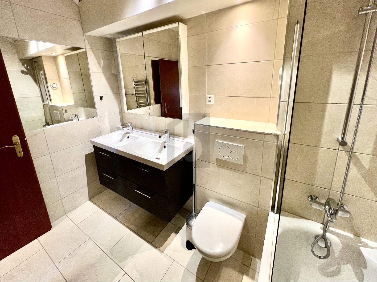 CONFORTABLE ET CALME AVEC ABRI DE JARDIN ET SAUNA - 4