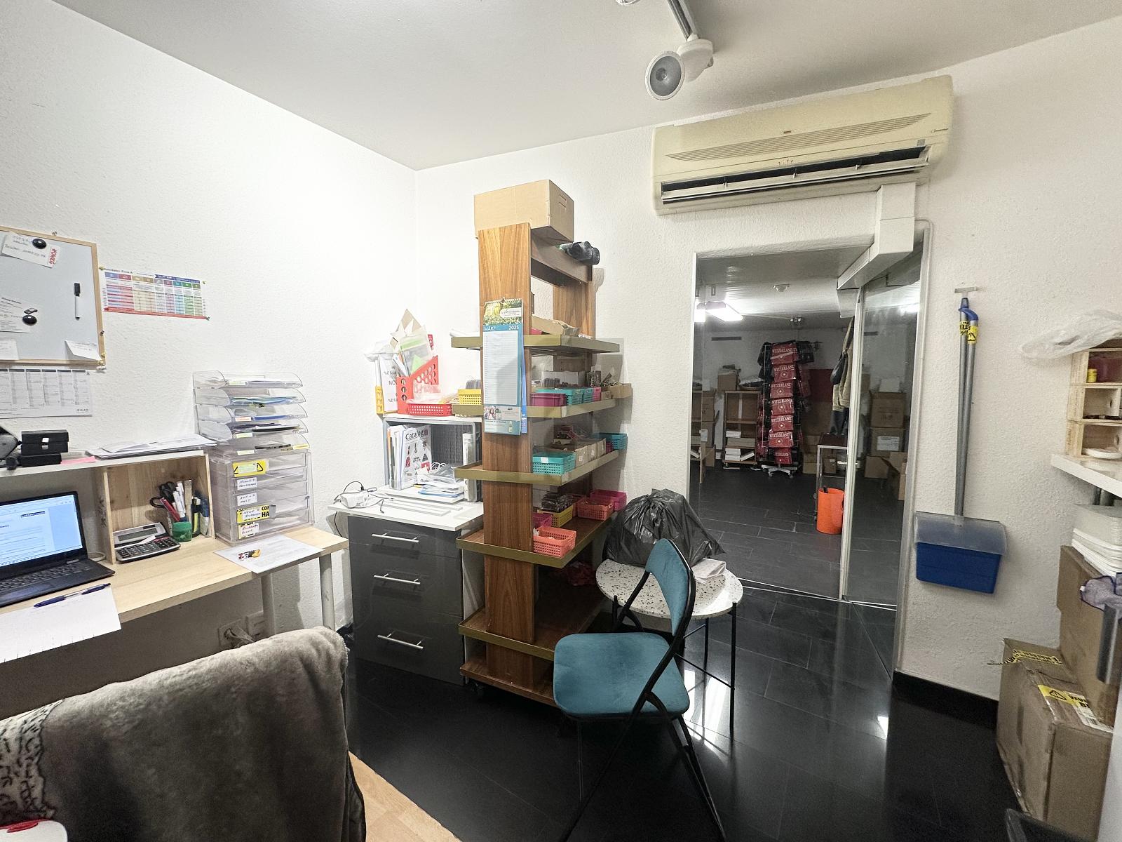 GROSSE LAUFKUNDSCHAFT AN ZENTRALER LAGE - 3