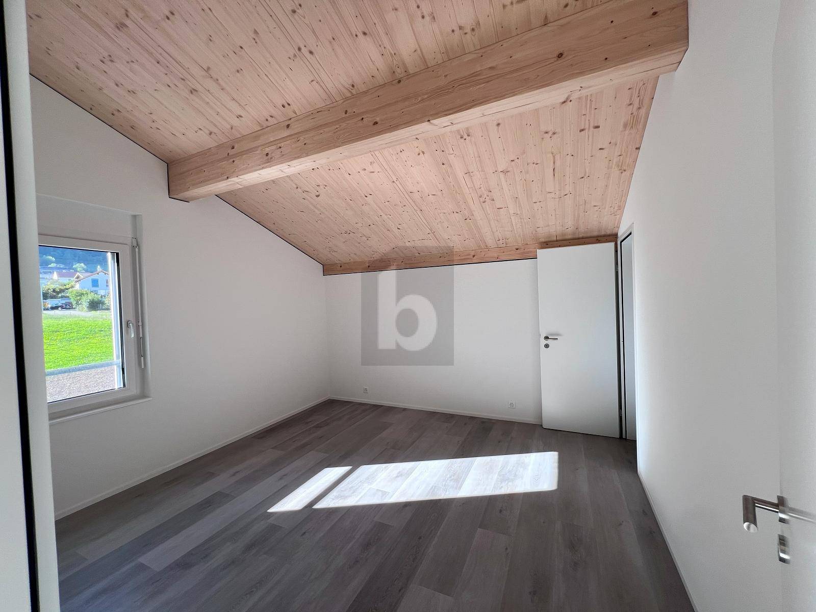 LICHTDURCHFLUTET UND RUHIG GELEGEN - 3