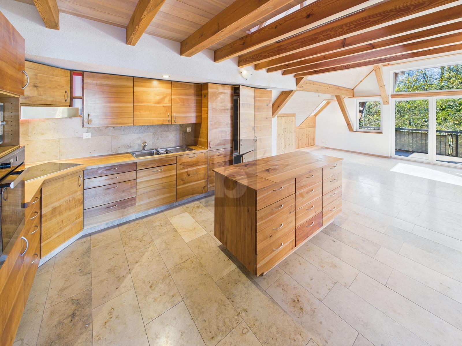 GROSSZÜGIG UND HELL IN DER NATUR - 1