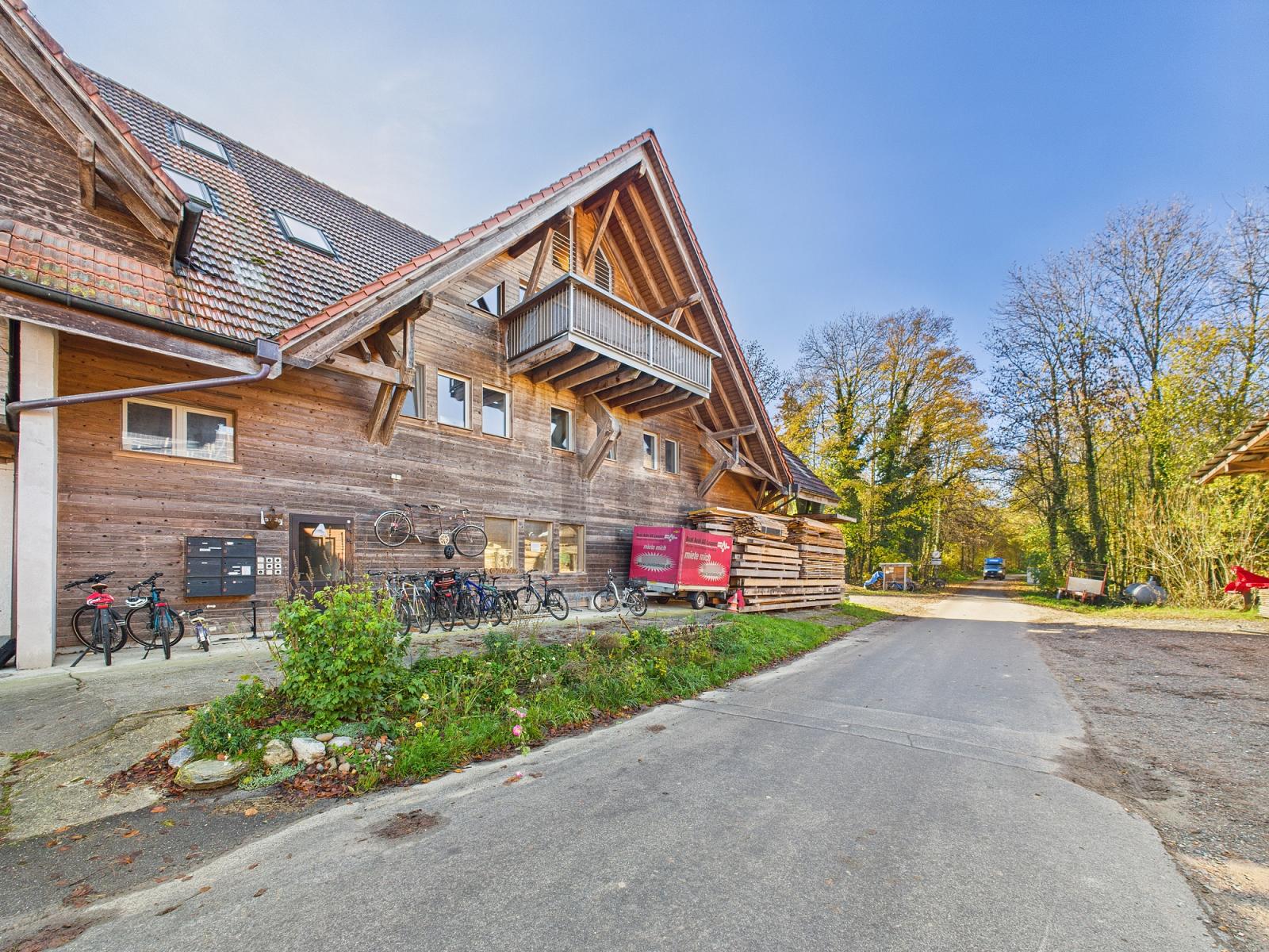 GROSSZÜGIG UND HELL IN DER NATUR - 4