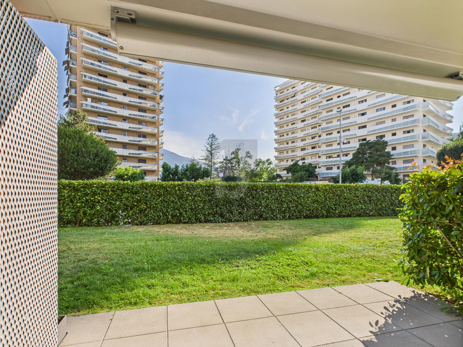 ENSOLEILLÉ AVEC TERRASSE - 0