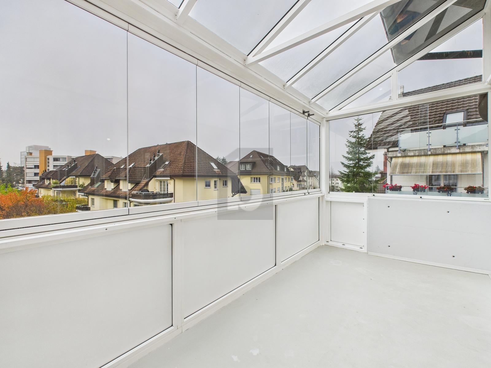 SEHR GROSSZÜGIGER GRUNDRISS MIT ZWEI BALKONEN - 0