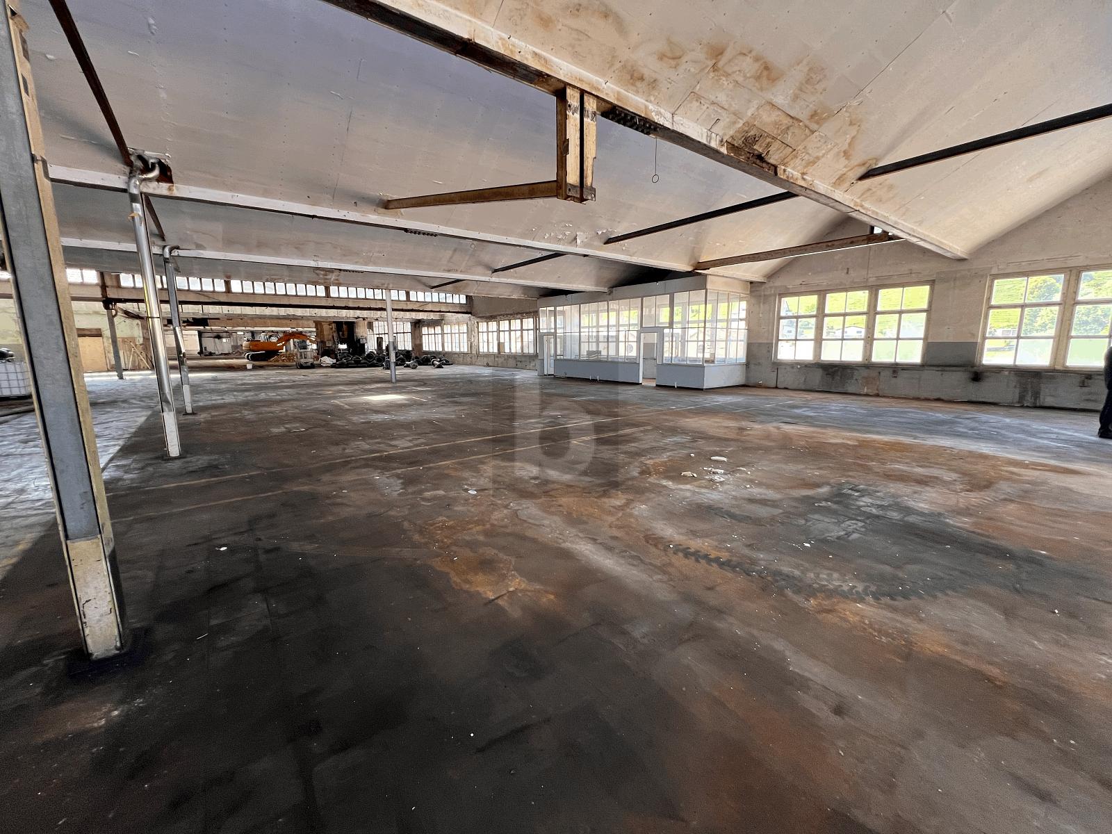 GRANDS VOLUMES ENTREPÔT, STOCKAGE - 4