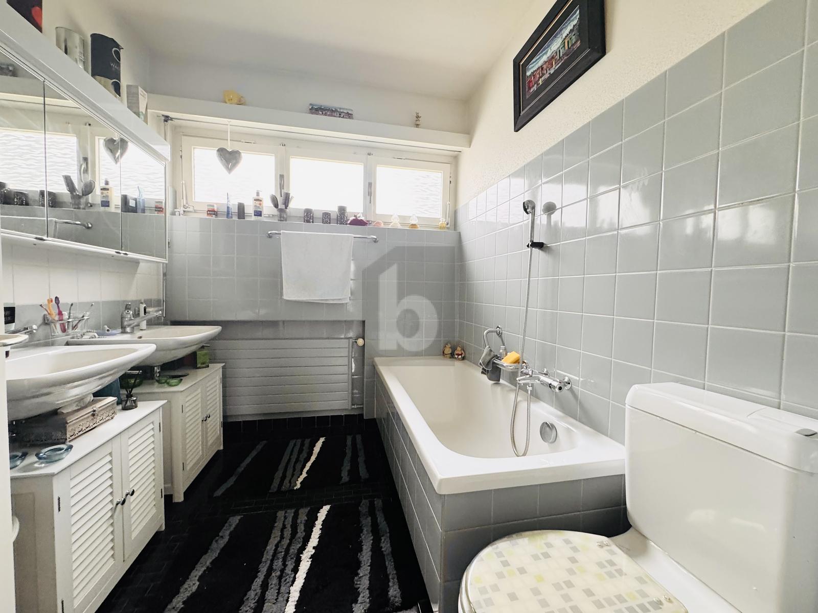 RUHIGE LAGE, MITTEN IN DER STADT - 3