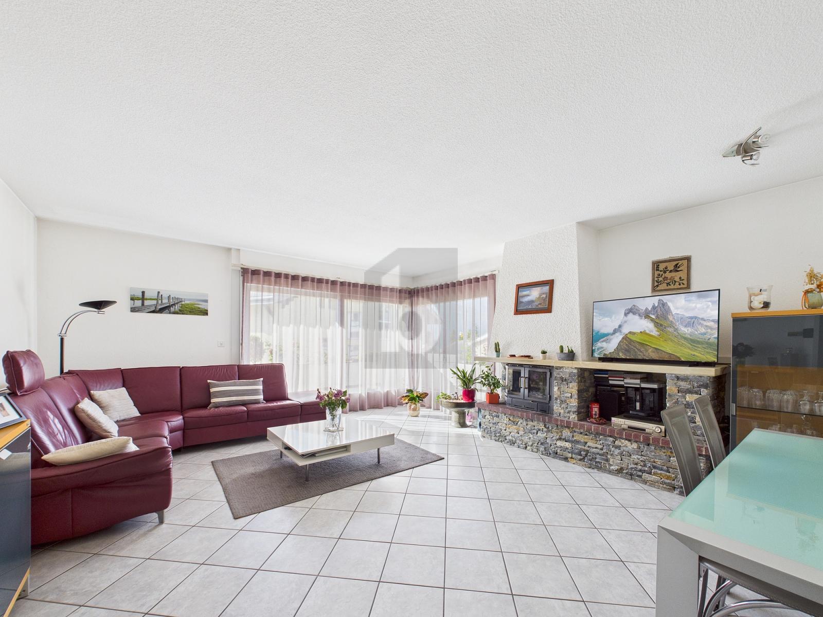 SPACIEUX ET LUMINEUX AVEC UNE VUE MAGNIFIQUE - 0